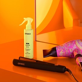 amika: PRO smooth over frizz-fighting treatment 6.7 Fl. Oz.